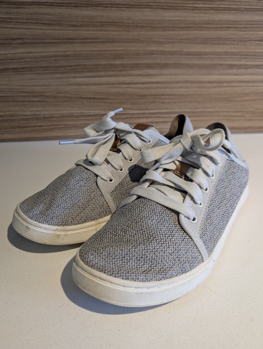 Women's OluKai Pehuea Li Gray Beige Sneakers US 9.5